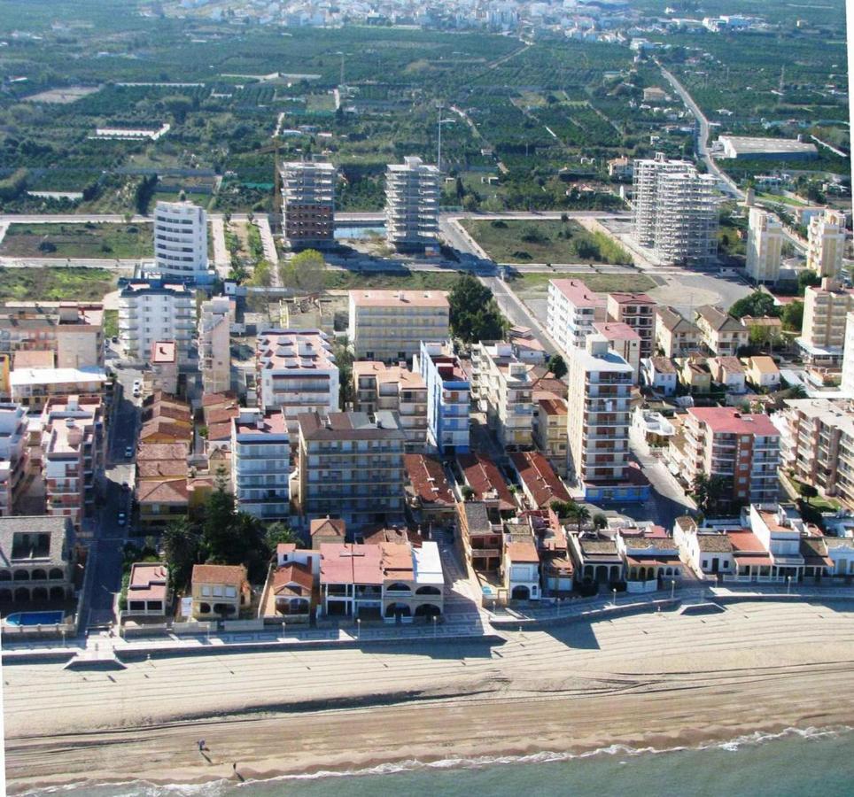 Piles - Apartment - Sleeps 7 - Parking - Seafront Bagian luar foto