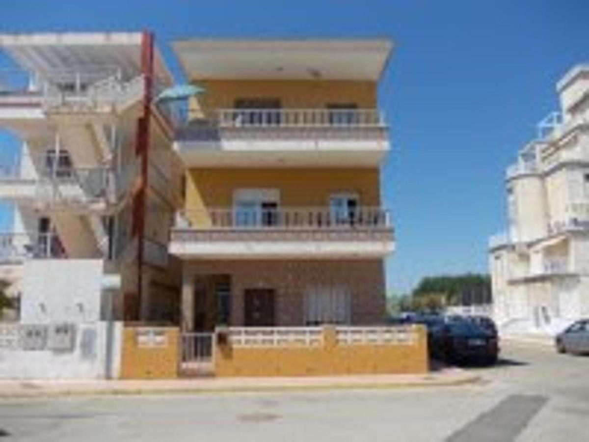 Piles - Apartment - Sleeps 7 - Parking - Seafront Bagian luar foto